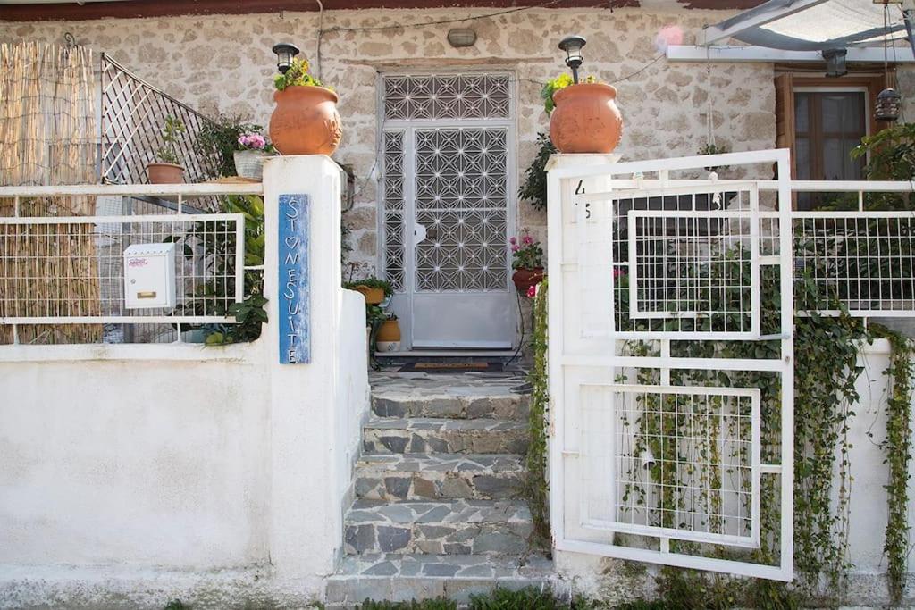 Stone Suite In The Center Of Corinth Exteriér fotografie